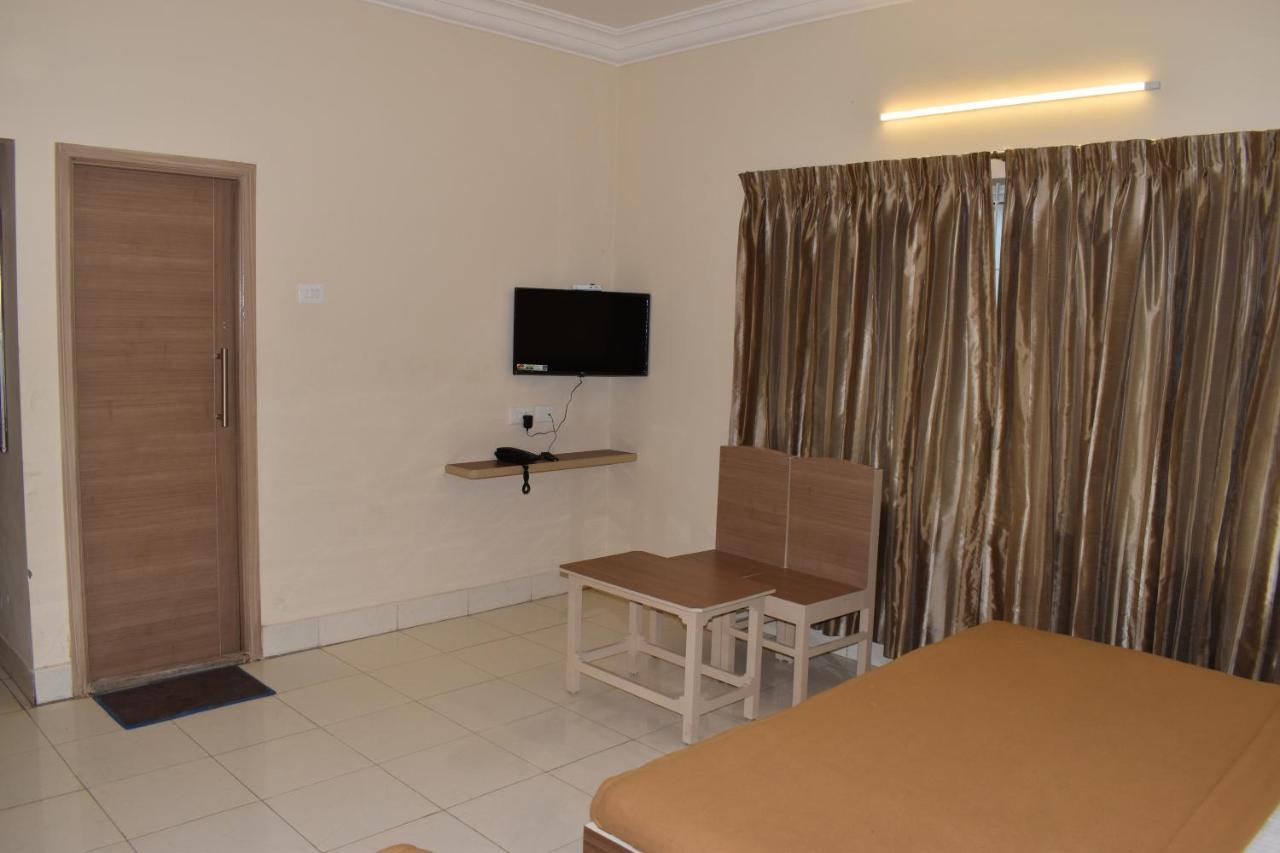 Hotel Vps Grand Palni Exterior photo