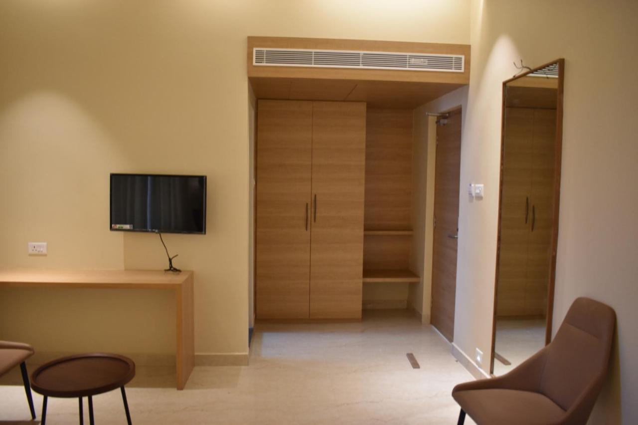 Hotel Vps Grand Palni Exterior photo