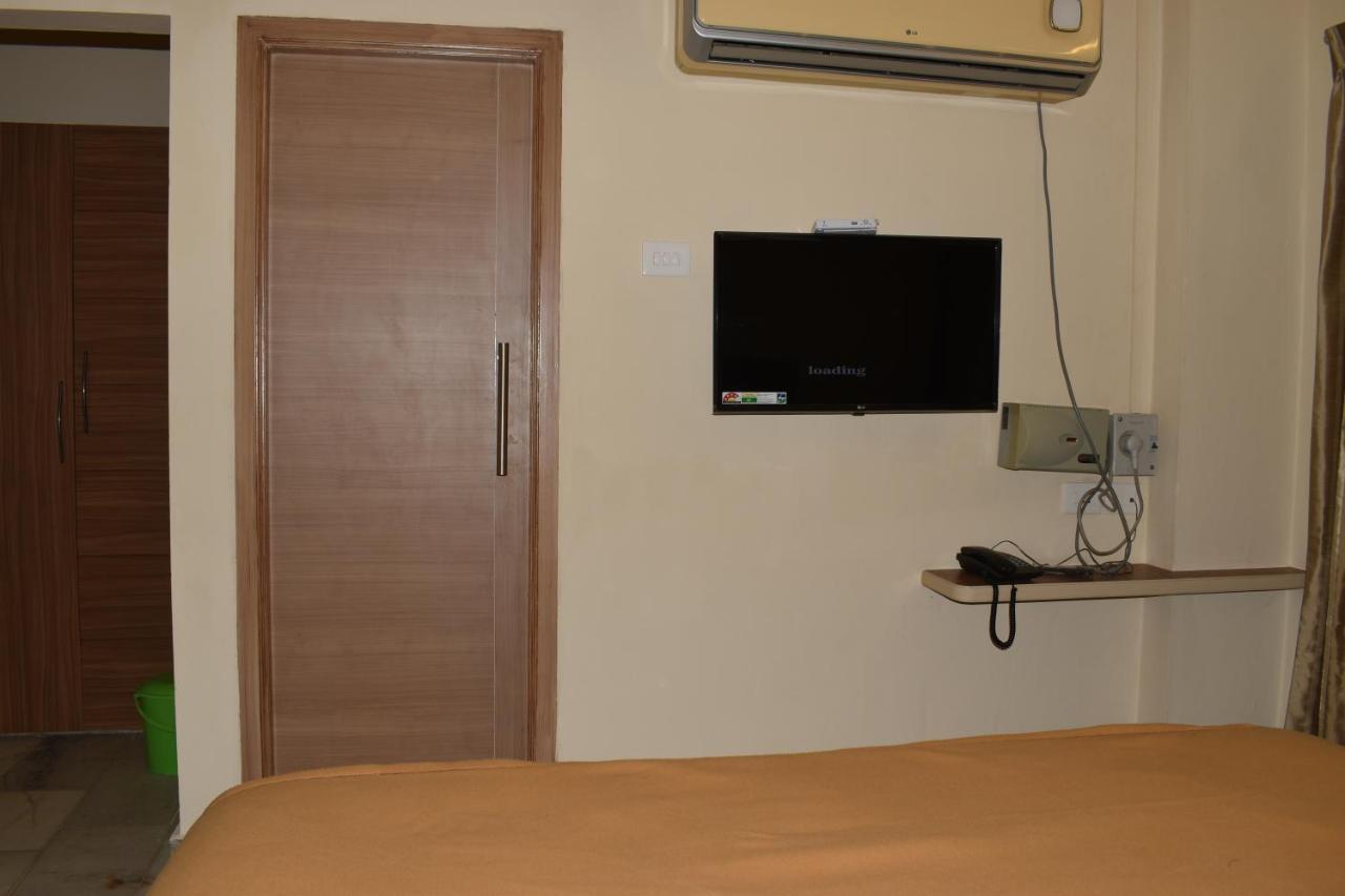 Hotel Vps Grand Palni Exterior photo